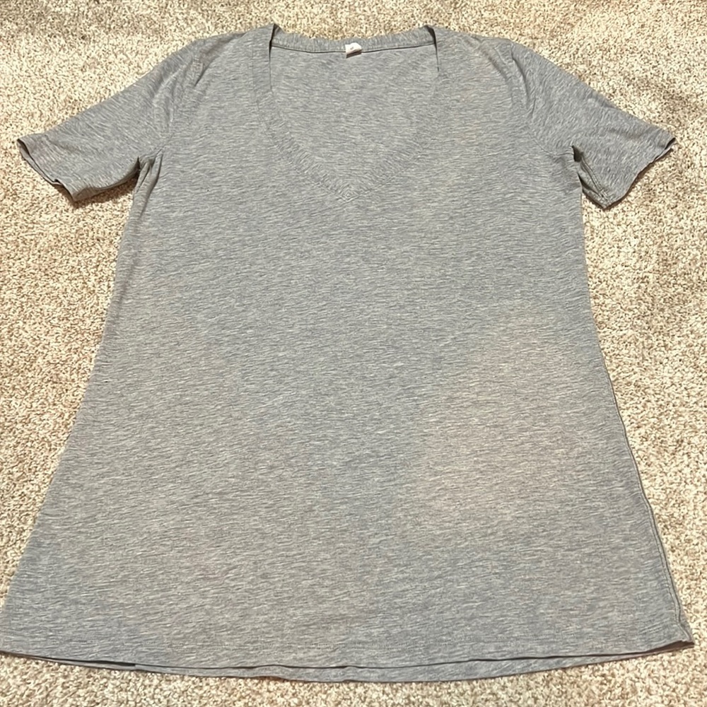 Lululemon T shirt